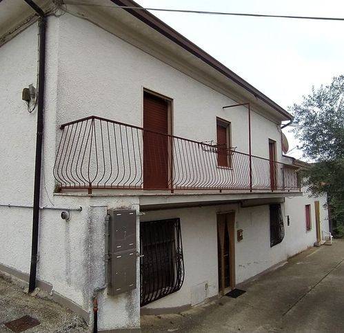 casa indipendente in vendita a Miglianico in zona Montupoli