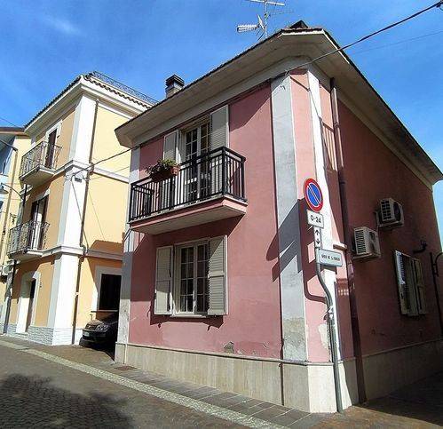 casa indipendente in vendita a Miglianico