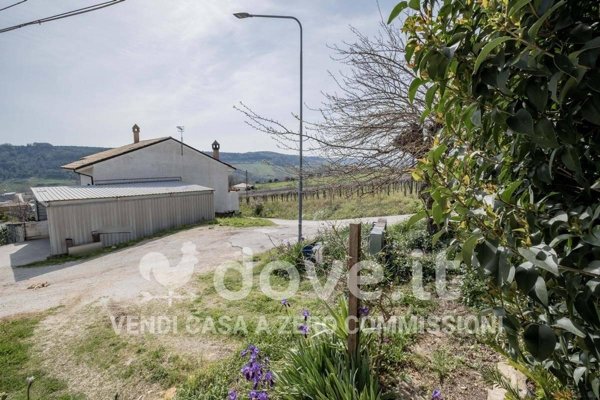 casa indipendente in vendita a Miglianico in zona Montupoli