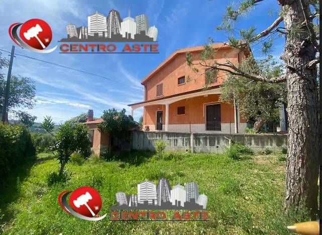 casa indipendente in vendita a Miglianico in zona Montupoli