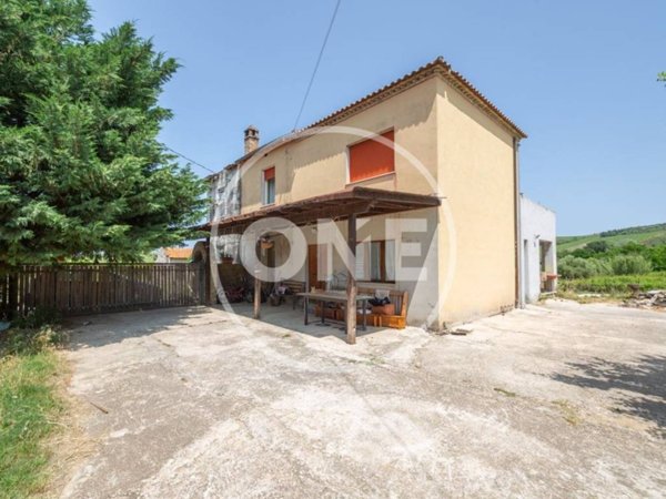 casa indipendente in vendita a Miglianico in zona Cerreto