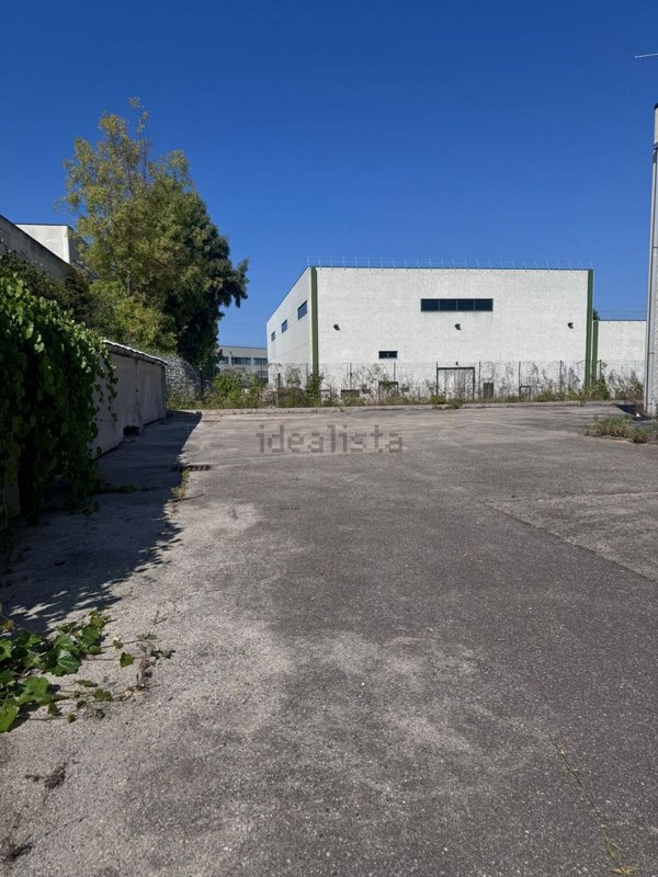 capannone in vendita a Miglianico