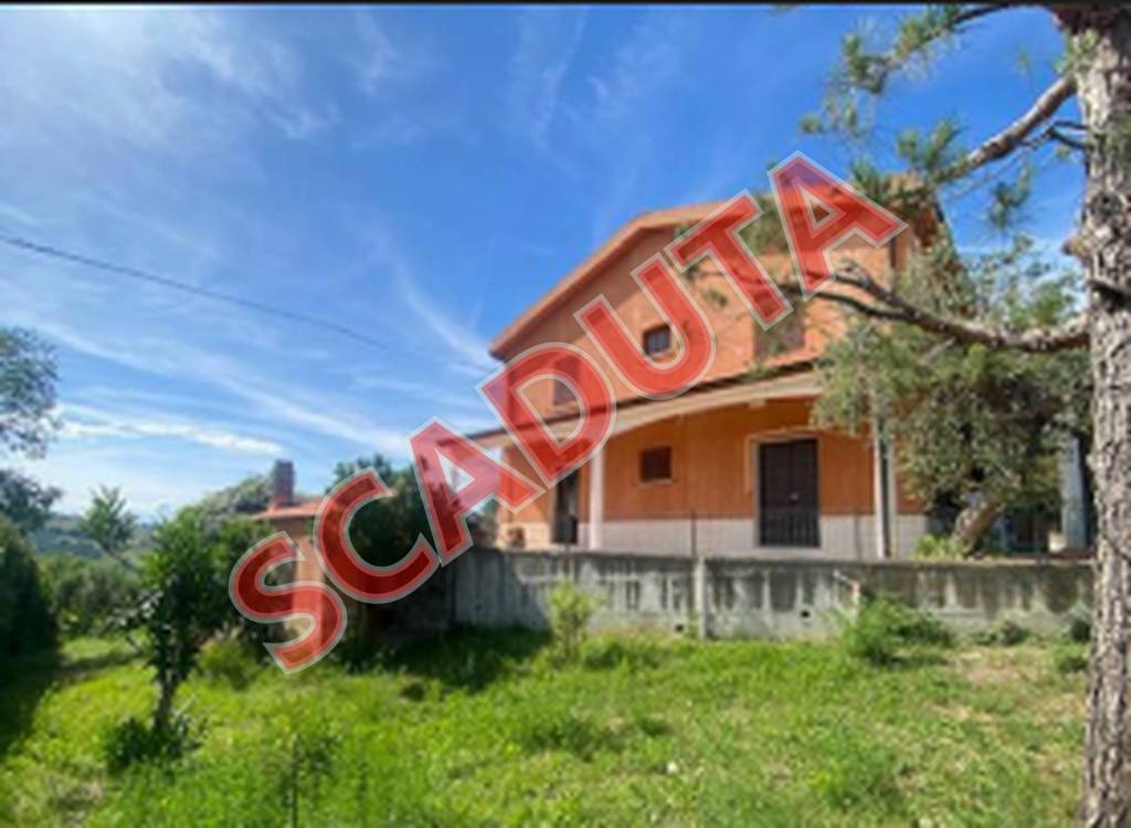 casa indipendente in vendita a Miglianico in zona Montupoli