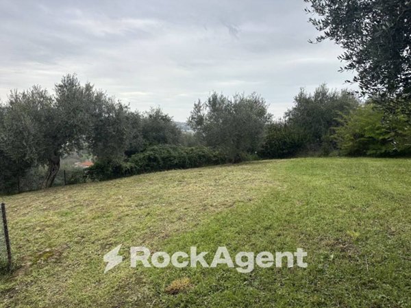 casa indipendente in vendita a Miglianico in zona Montupoli