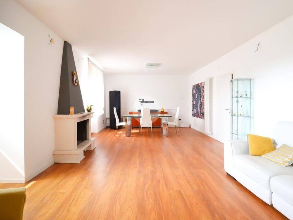 casa indipendente in vendita a Miglianico in zona Valle Sant'Angelo