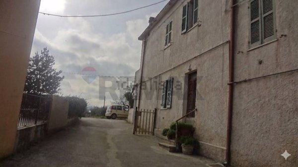 casa indipendente in vendita a Miglianico in zona Montupoli