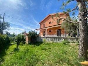 casa indipendente in vendita a Miglianico in zona Montupoli