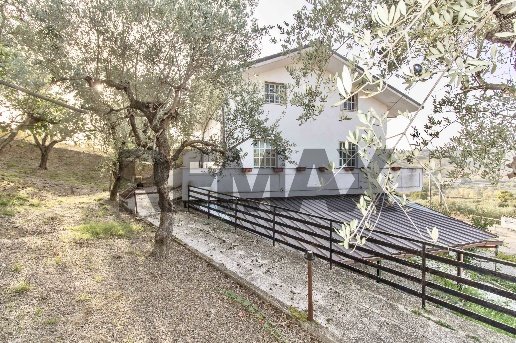 casa indipendente in vendita a Miglianico in zona Cerreto