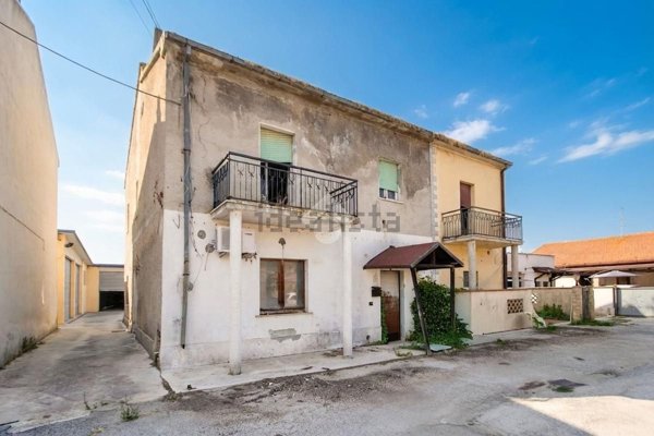 casa indipendente in vendita a Miglianico in zona Cerreto