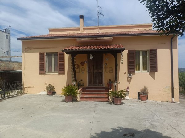 casa indipendente in vendita a Miglianico
