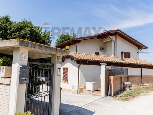 casa indipendente in vendita a Miglianico in zona Cerreto