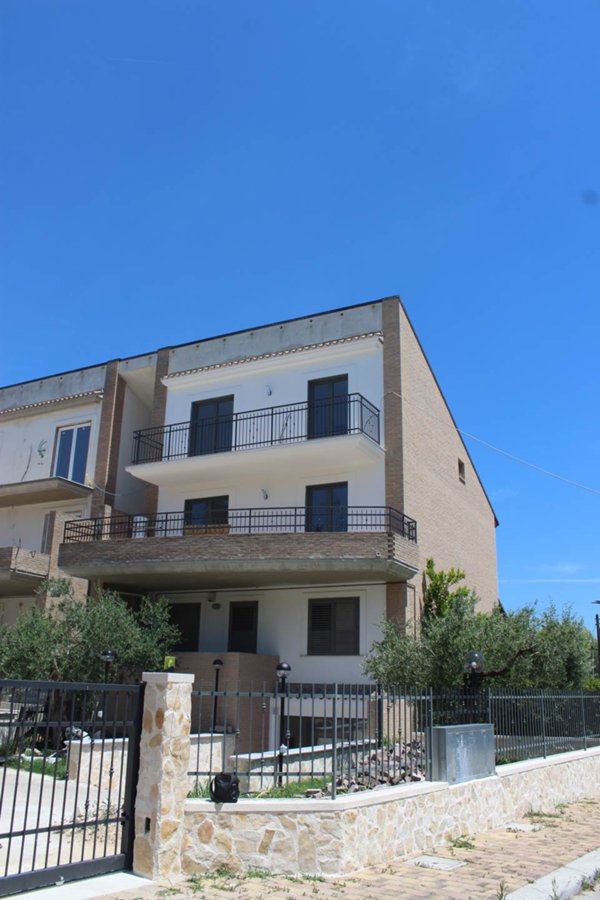 casa indipendente in vendita a Miglianico in zona Cerreto