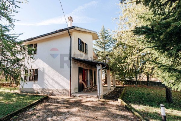 casa indipendente in vendita a Monteferrante