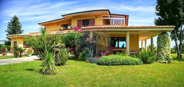 casa indipendente in vendita a Monteodorisio