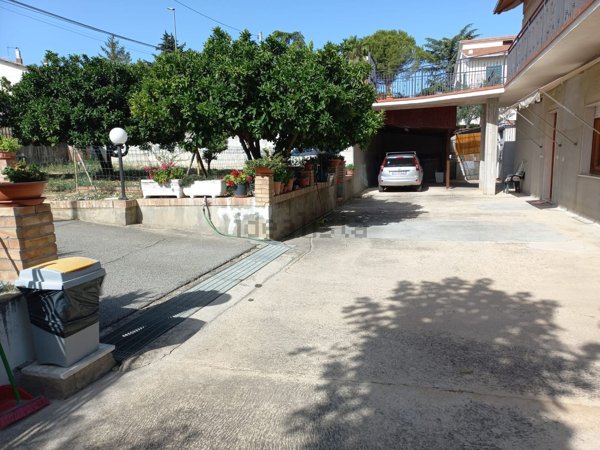 casa indipendente in vendita a Monteodorisio