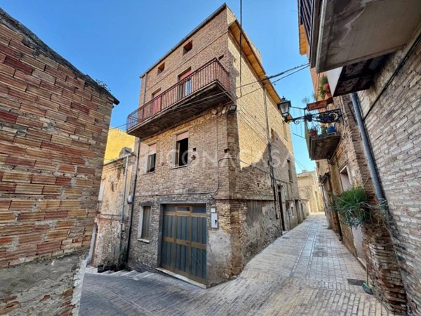 casa indipendente in vendita a Monteodorisio