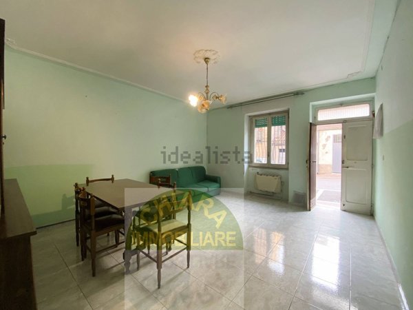 esavano in vendita a Monteodorisio