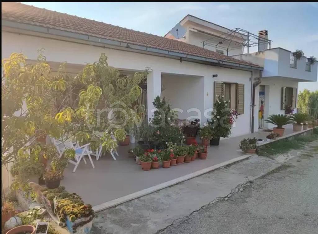 casa indipendente in vendita a Monteodorisio
