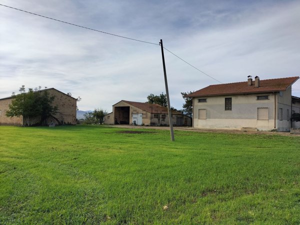 casa indipendente in vendita a Mozzagrogna