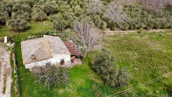 casa indipendente in vendita a Mozzagrogna in zona Rosciavizza