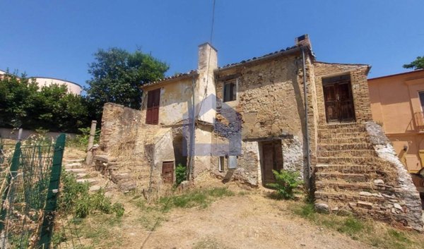 casa indipendente in vendita a Mozzagrogna