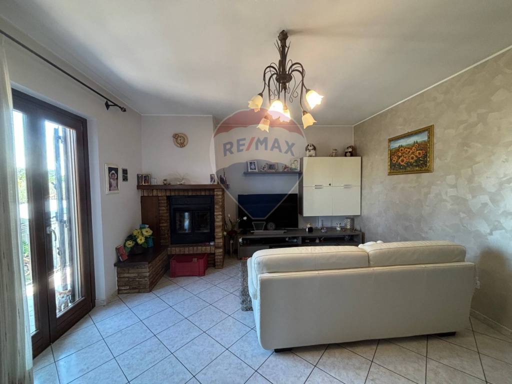 casa indipendente in vendita a Mozzagrogna in zona Villa Romagnoli