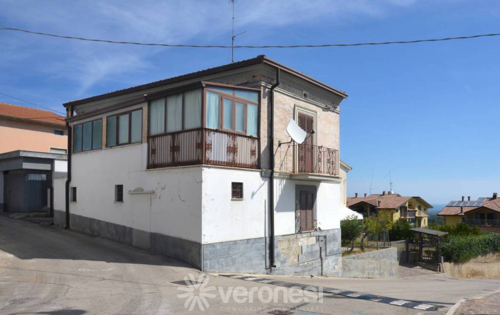 casa indipendente in vendita a Mozzagrogna