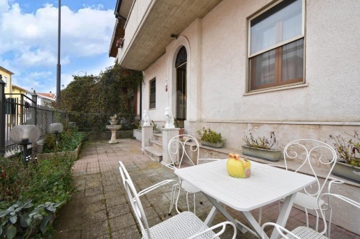 casa indipendente in vendita a Mozzagrogna in zona Villa Romagnoli