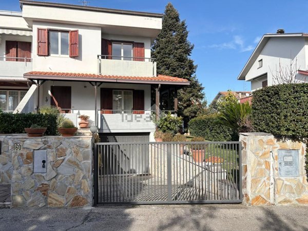 appartamento in vendita a Mozzagrogna in zona Castelli