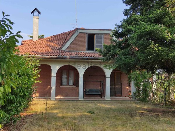casa indipendente in vendita ad Orsogna in zona Sterparo