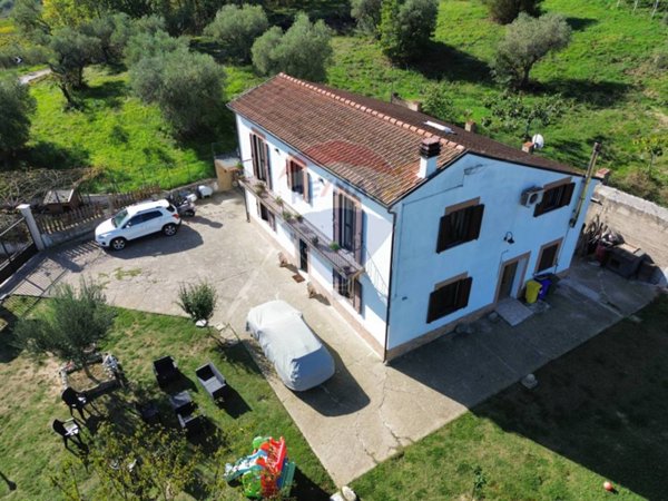 casa indipendente in vendita ad Orsogna