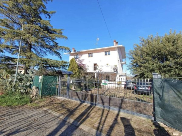 casa indipendente in vendita ad Orsogna