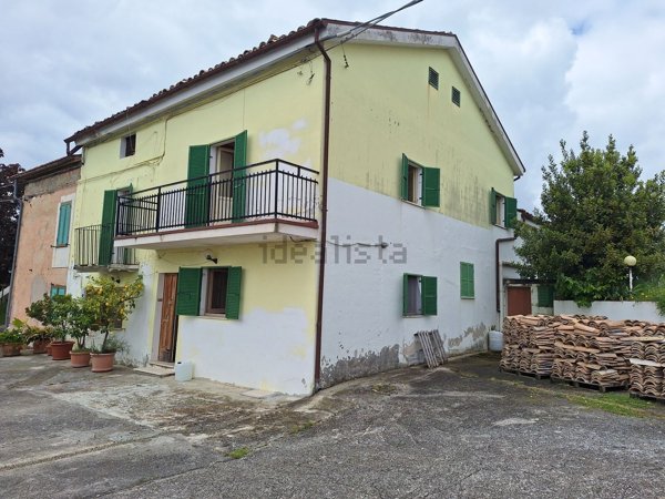 casa indipendente in vendita ad Orsogna