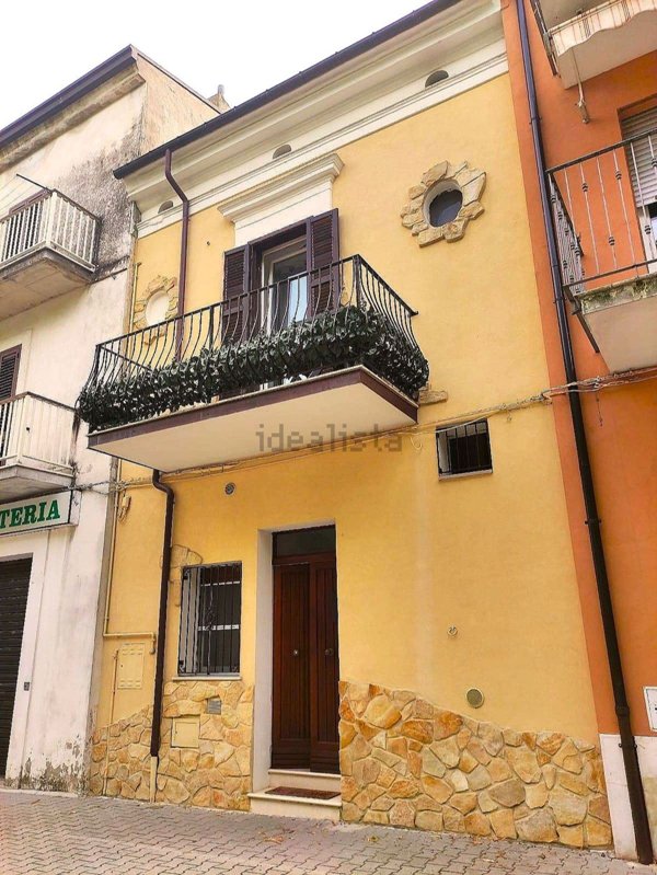 casa indipendente in vendita ad Orsogna