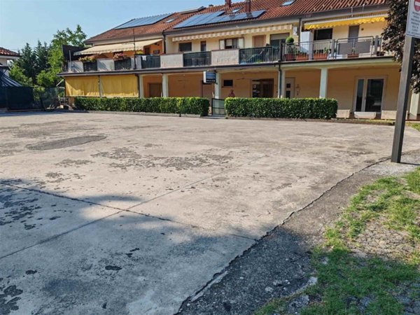 locale commerciale in vendita ad Orsogna