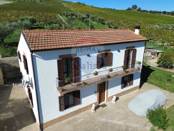 casa semindipendente in vendita ad Orsogna