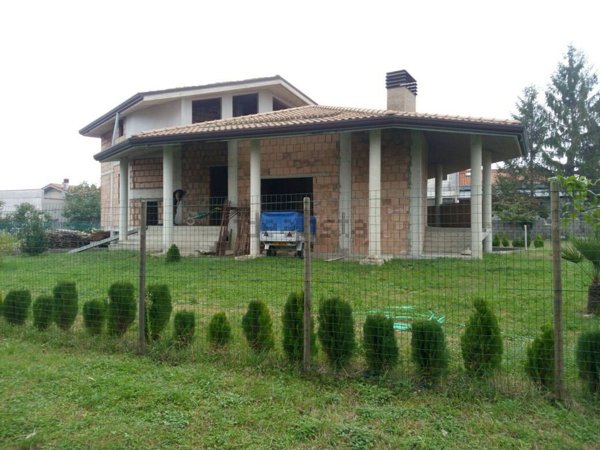 casa indipendente in vendita ad Orsogna