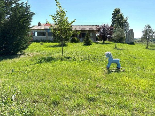 casa indipendente in vendita ad Orsogna in zona Sterparo