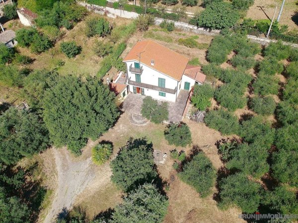 casa indipendente in vendita ad Ortona in zona San Donato