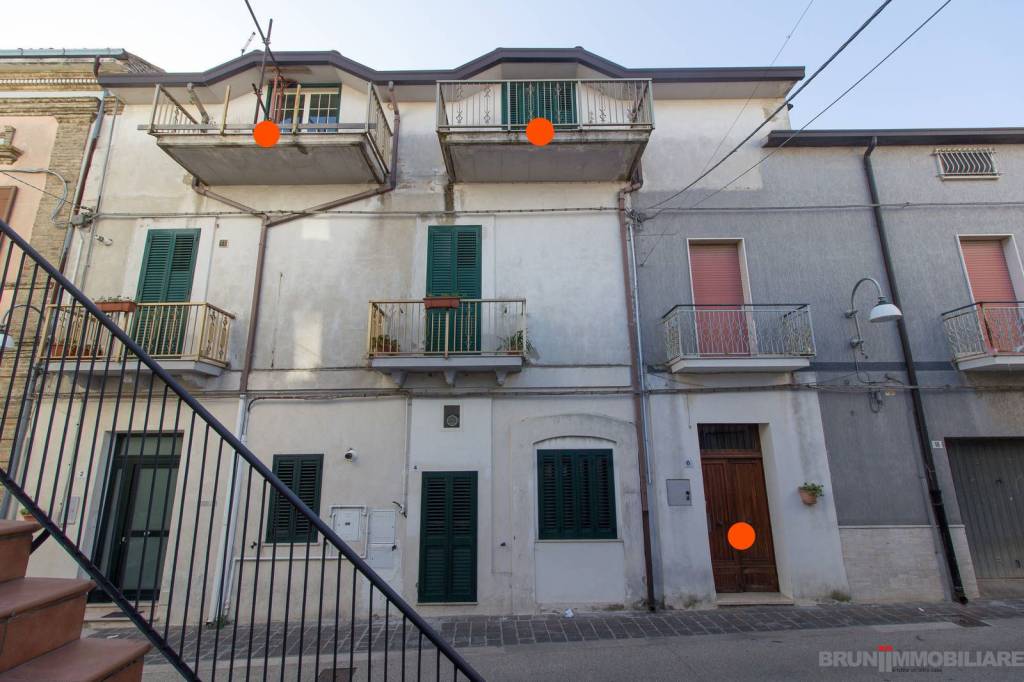 appartamento in vendita ad Ortona in zona Caldari