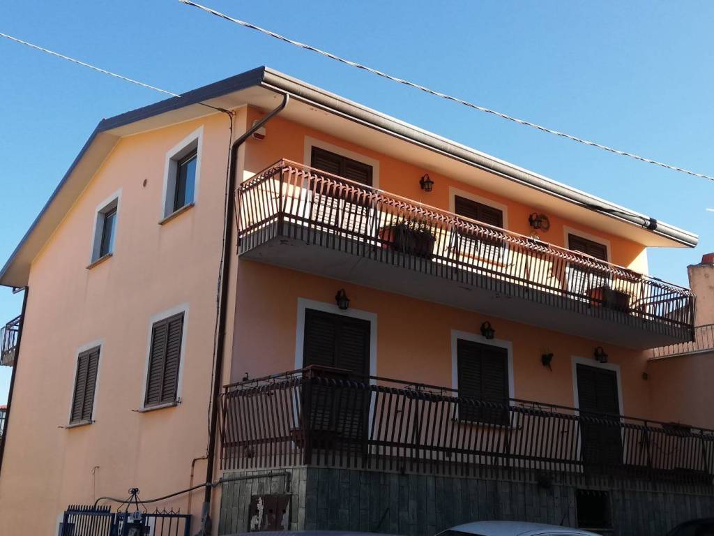 casa indipendente in vendita ad Ortona in zona Caldari