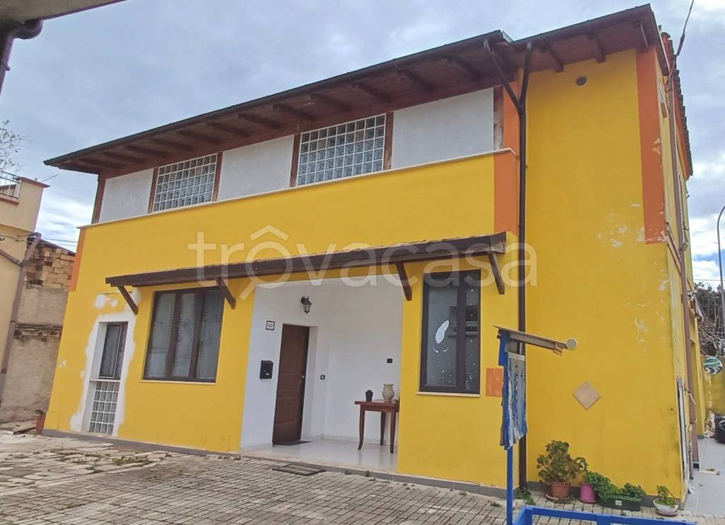 casa indipendente in vendita ad Ortona in zona Civitarese
