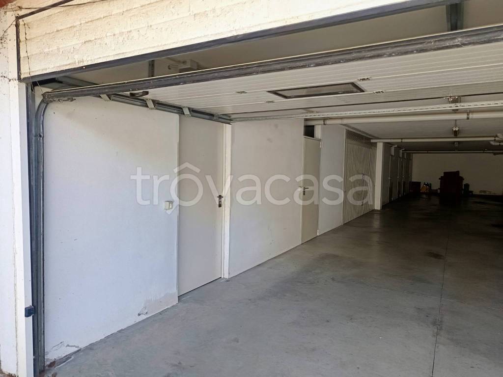 locale di sgombero in vendita ad Ortona in zona Santa Lucia