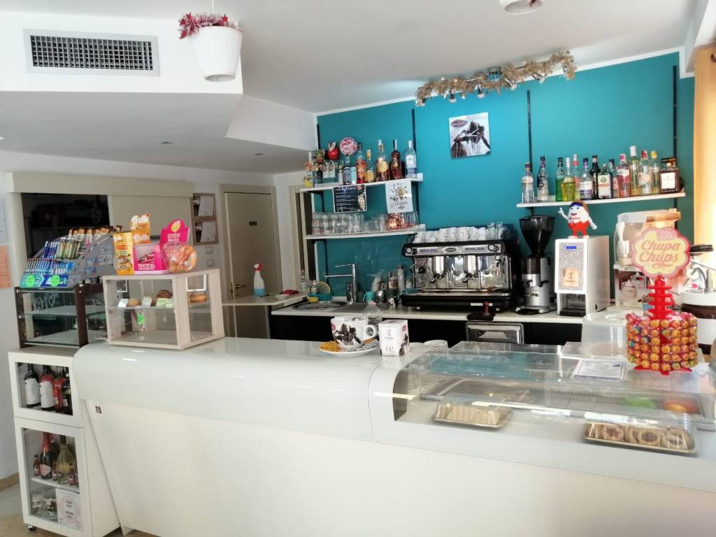 negozio in vendita ad Ortona