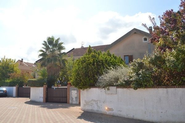 casa indipendente in vendita ad Ortona