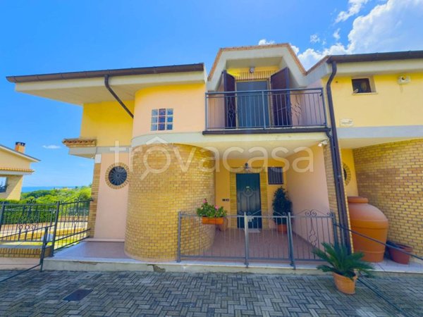 casa indipendente in vendita ad Ortona