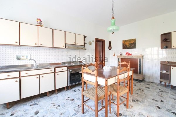 casa indipendente in vendita ad Ortona in zona Villa Torre