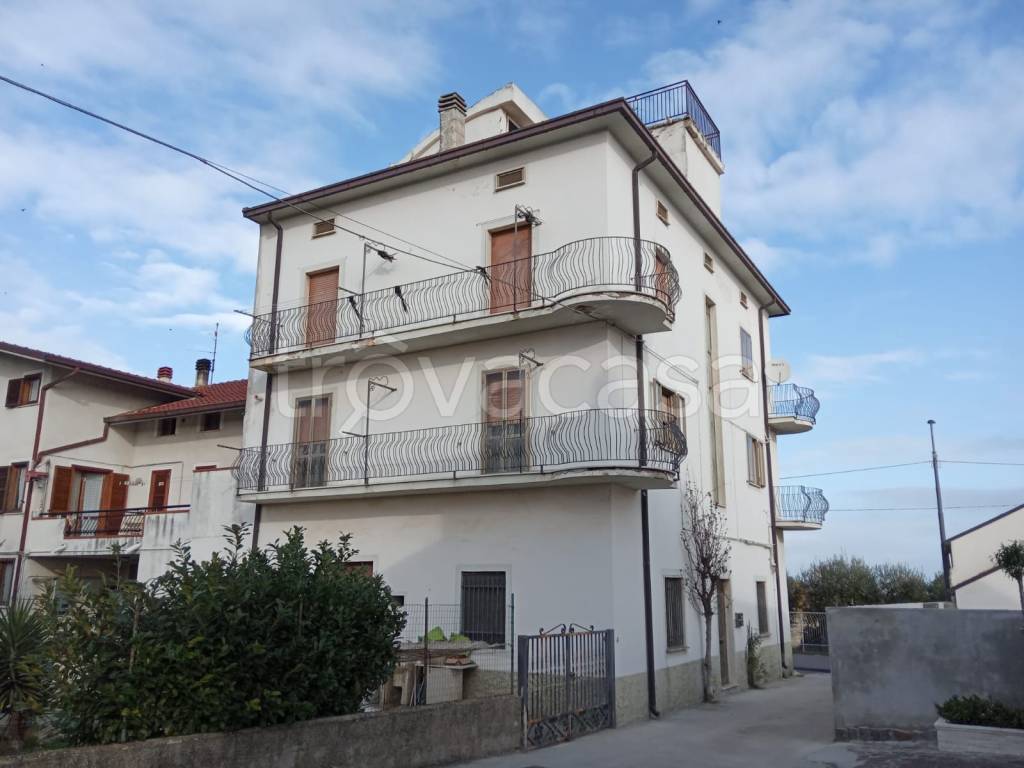 appartamento in vendita ad Ortona in zona Caldari