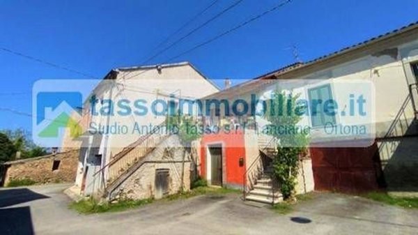 casa indipendente in vendita ad Ortona in zona Villa Grande