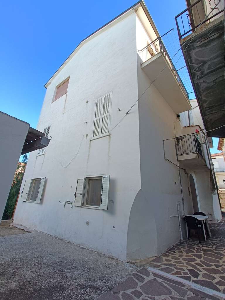 casa indipendente in vendita ad Ortona